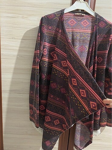 Zara ETNİK DESEN HIRKA