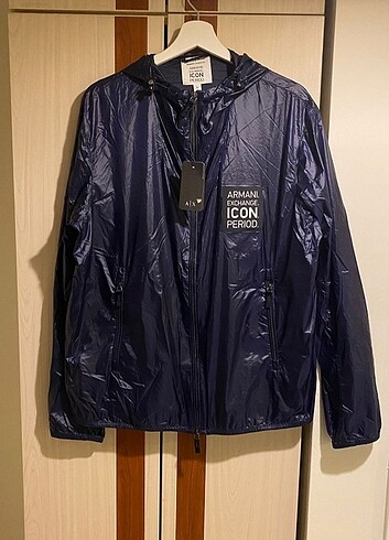 Armani icon