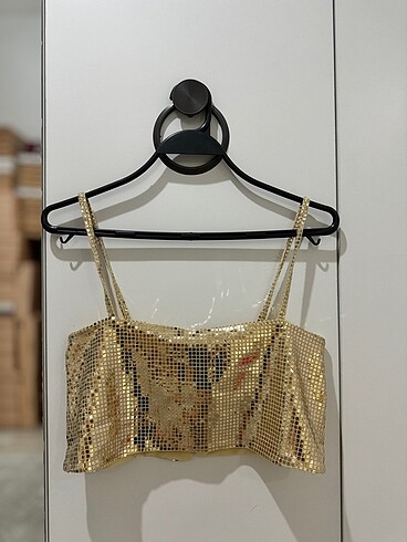 Koton payetli gold sırt dekolteli crop