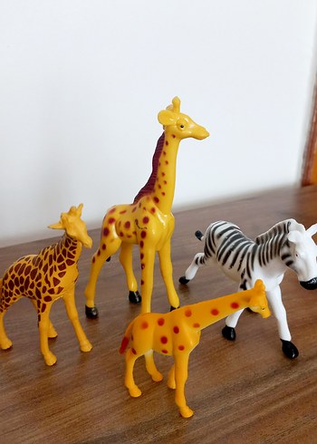 Renkli Zürafa ve Zebra Aksiyon Figürleri