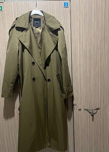 Pull and Bear Pull and bear trençkot