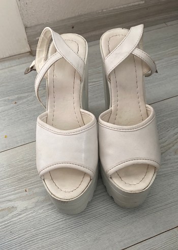Beyaz Platform Topuklu Kadın Ayakkabı - Görsel 3