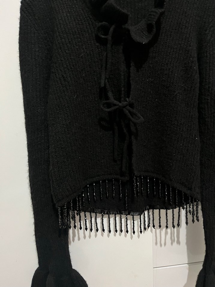 Crop taşlı siyah triko kazak - Görsel 5