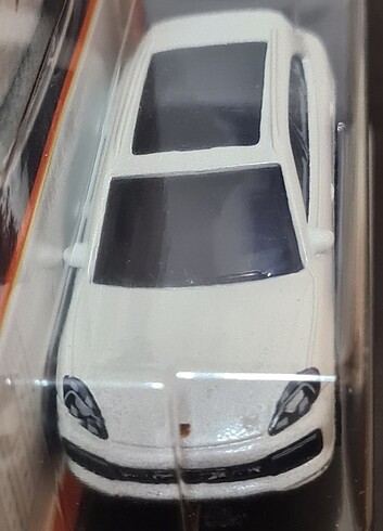  Matchbox Porsche Cayenne