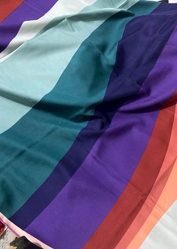 Kadın yeşil ve çok renkli Modern Desenli eşarp - Görsel 2