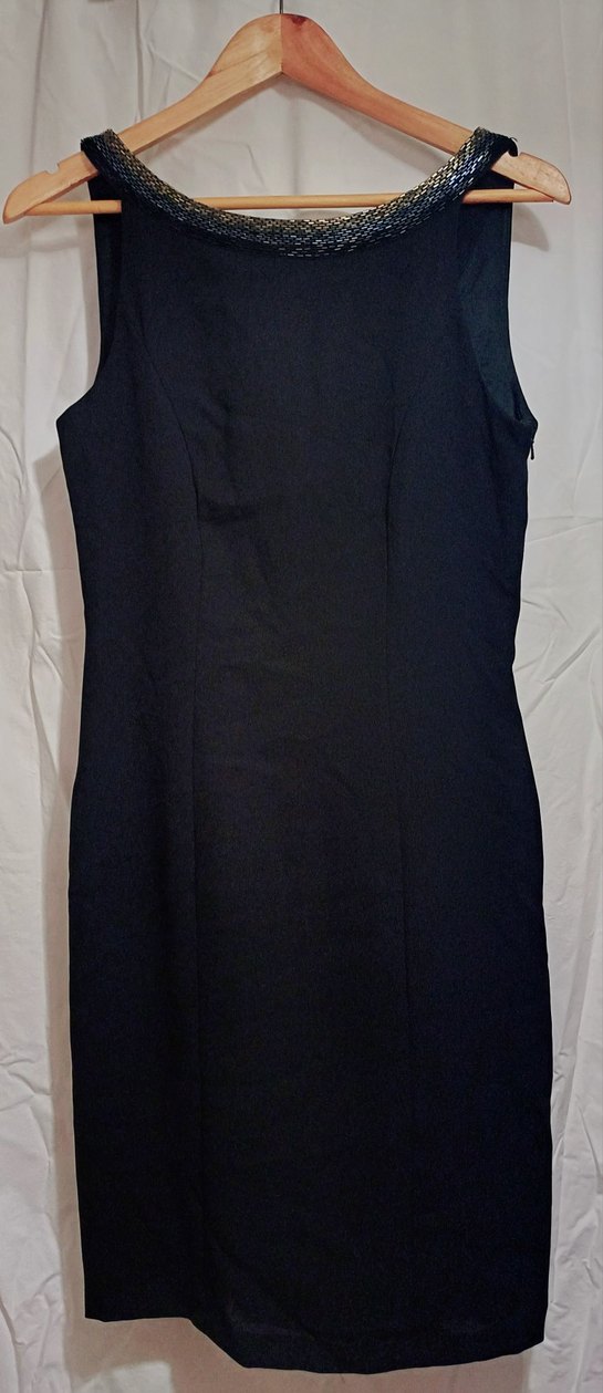 Siyah V Yaka Zincir Detaylı Uzun Abiye Elbise - Görsel 2