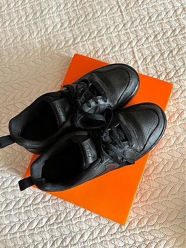 Nike Sneaker