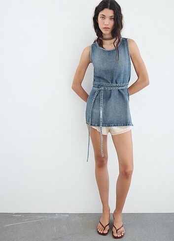 Bisiklet yaka, kolsuz uzun bluz. Denim. 100% pamuk. Zara