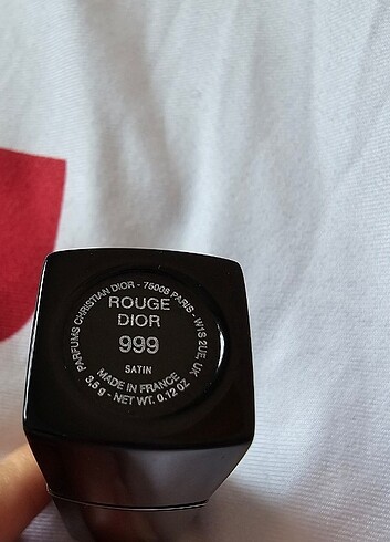 Beden kırmızı Renk Dior ruj
