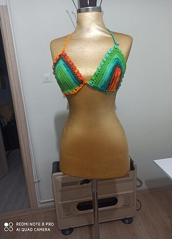 El örmesi bikini üstü