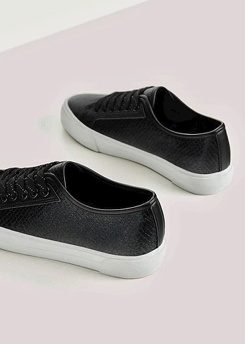 37 Beden siyah Renk Bershka Krokodil Sneaker