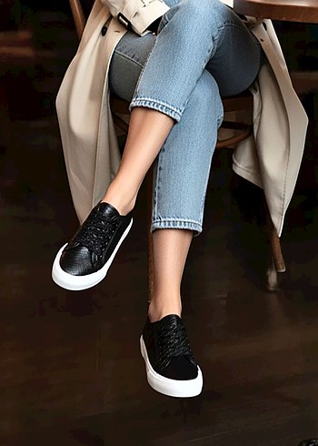 Bershka Krokodil Sneaker