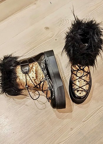 Pul Detaylı Kar Botu - Görsel 6