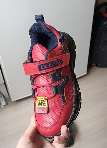 31 Beden Carby Çocuk Sneaker 