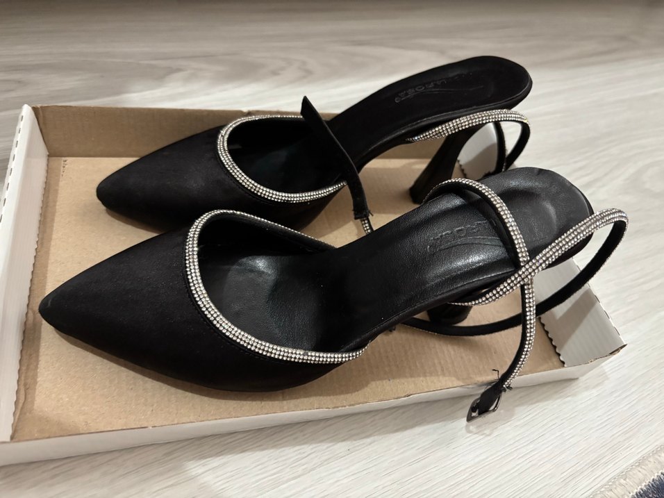 Siyah Tokalı Topuklu Ayakkabı - Görsel 3