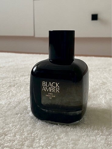 Zara Black Amber Parfüm