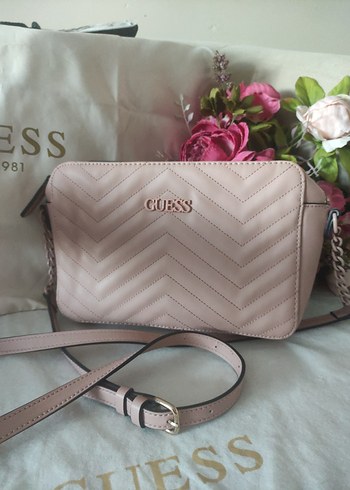 Guess Guess Çok Şık Pudra Askılı Çanta