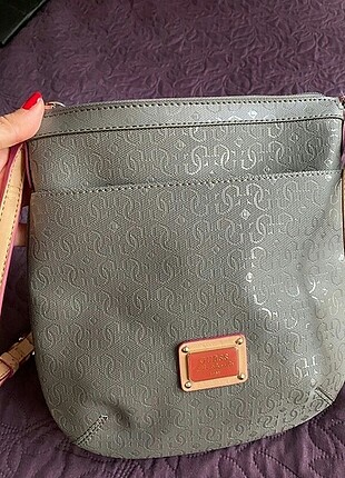 Orijinal Guess askılı çanta