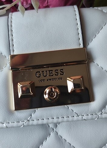 Beden beyaz Renk Orijinal Guess Çok Şık Yeni Cüzdan