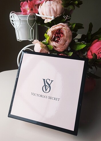  Beden Orijinal Victoria's Secret Mağaza Hediye Kutusu 
