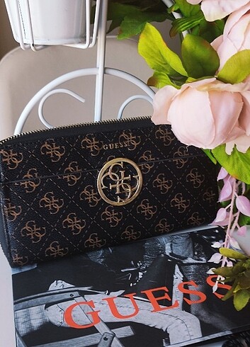 Beden kahverengi Renk Orijinal Guess Monogram Desen Şık Cüzdan