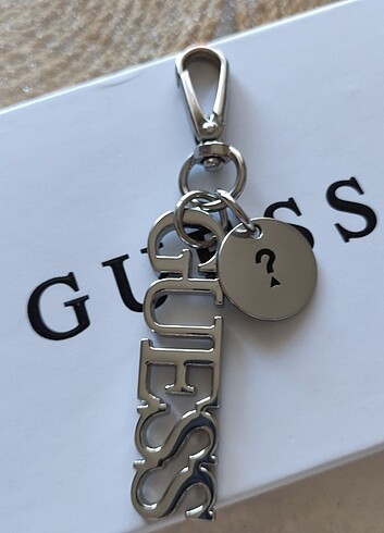 Beden gri Renk Orijinal Guess Anahtarlık & Çanta Süsü