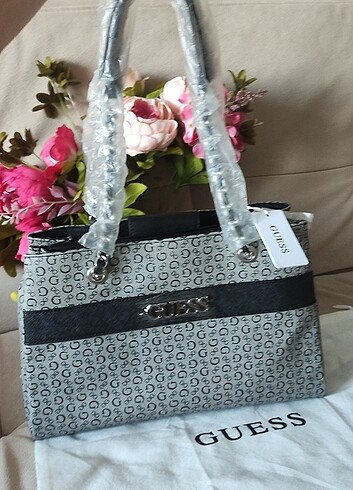Beden gri Renk Guess Monogram Gri Çok Şık Yeni Çanta ve Guess Cüzdan
