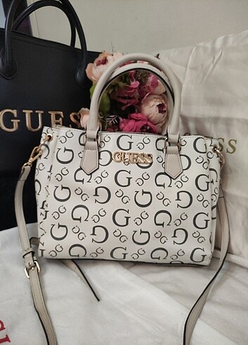 Orijinal Guess Çok Şık Askılı Çanta