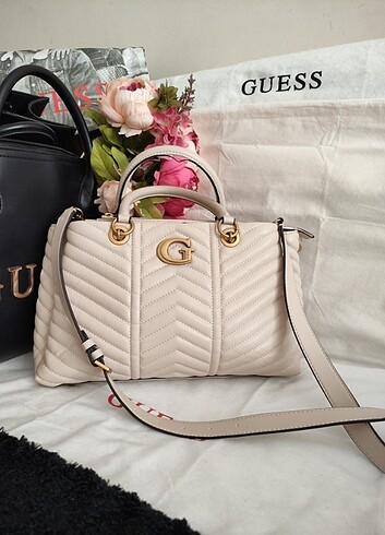 Orijinal Guess Çok Şık Askılı Çanta