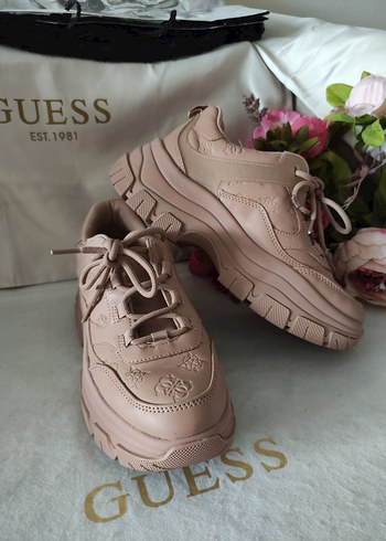 Guess Bej Çiçek Desenli Platform Topuklu Guess Spor Ayakkabı
