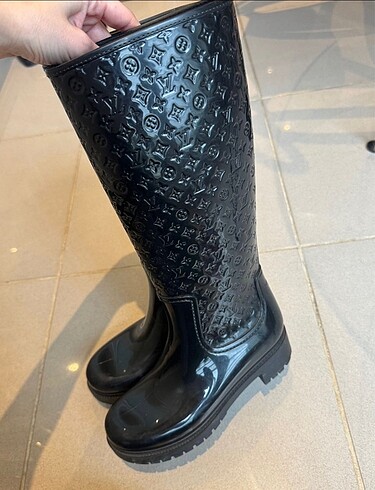 Louis Vuitton Orjnal Louis Vuitton yağmur çizmesi