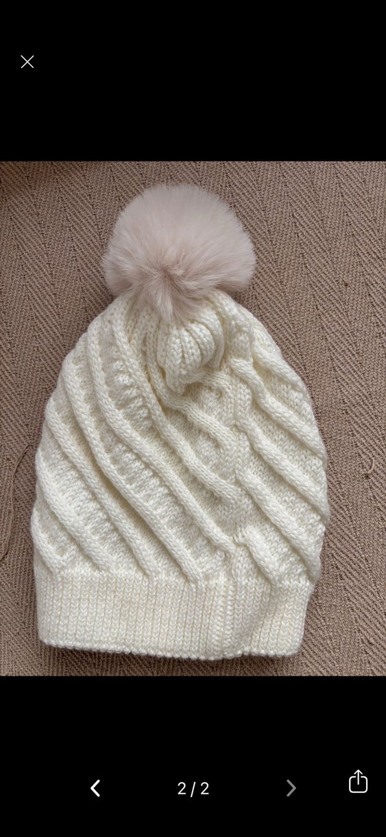 Kadın Beyaz Örgü Bere Ponponlu - Görsel 2