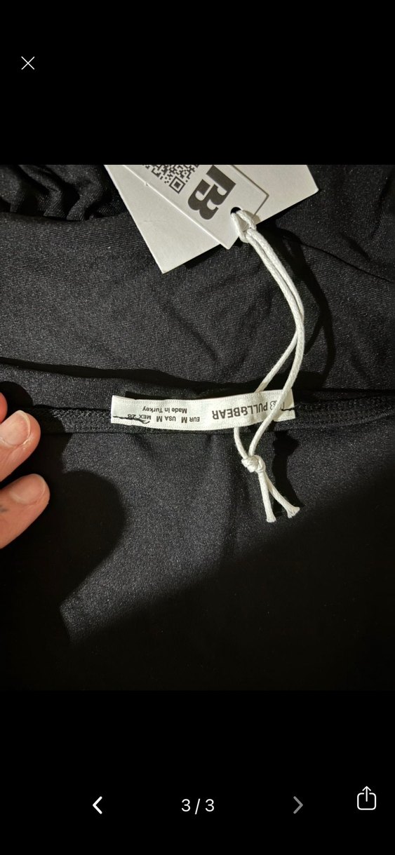 Siyah V Yaka Kadın Atlet - Görsel 3