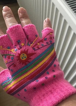 Pembe eldiven 