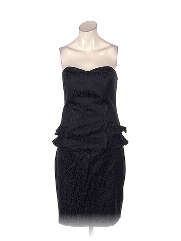 PreLoved Kısa Elbise %70 İndirimli.
