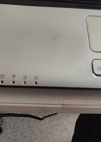 Beyaz Samsung Dizüstü Bilgisayar ekran kırık - Görsel 6