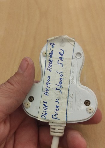 şarjlı diş fırçası şarj makinesi 2.el temiz
Philips hx1900 E - Görsel 3