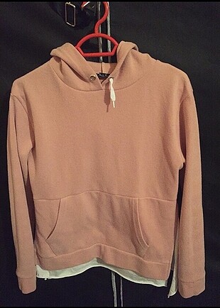 Pembe kapşonlu sweatshirt