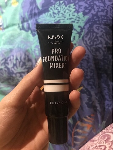 Nyx foundation mixer