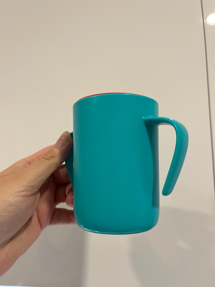 Tommee tippee devrilmeyen ve dökülmeyen Kulplu Bardak - Görsel 5