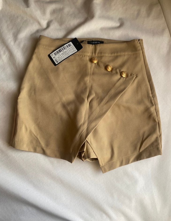 Düğmeli Kadın Bej Süet Mini Şort - Görsel 2