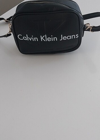  Beden siyah Renk Calvin klein bayan çanta