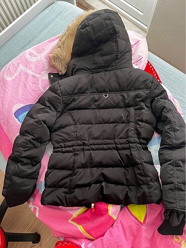 m Beden siyah Renk Zara kaz tüğü mont