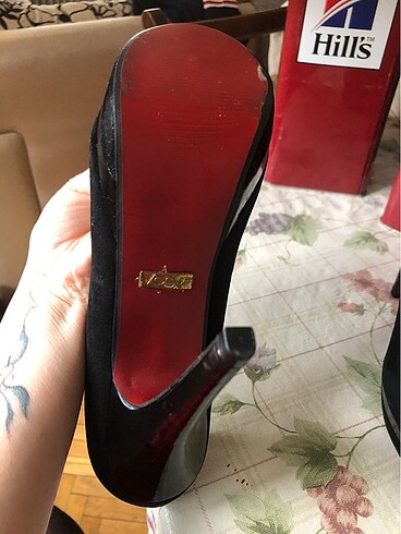 38 Beden Kuramızı tabanlı siyah stiletto