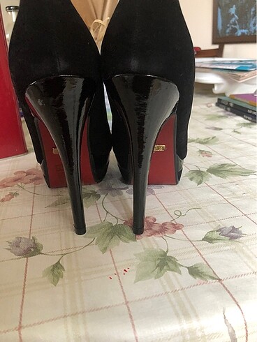 38 Beden siyah Renk Kuramızı tabanlı siyah stiletto