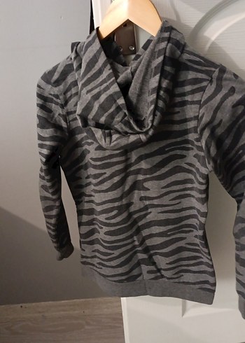 LC Waikiki Erkek Çocuk Gri Zebra Desenli Kapüşonlu Sweatshirt