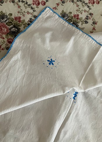 Beyaz Mavi nakışlı bebek Örtüsü - Görsel 2