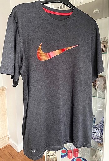 Nike Swoosh Dri-Fit T-Shirt