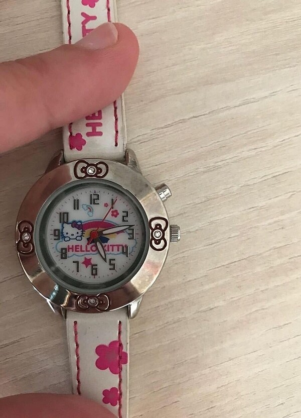 Orijinal Hello Kitty saat - Görsel 2