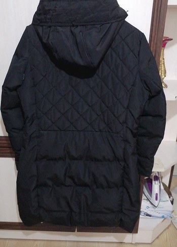 Siyah Kapüşonlu Kadın Kışlık Mont - Görsel 7